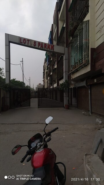 Parking in 2.5 BHK Apartment at Lotus Parkk, Surajpur – for Sale