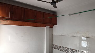 Furnished Amenities in 2 BHK Builder Floor at Vaishali Sector 6 – for Sale