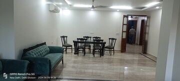 Gym in 4 BHK Builder Floor at Janakpuri – for Sale