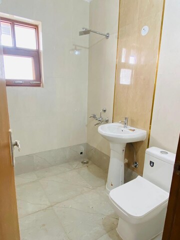 Bathroom in 3 BHK Builder Floor at Green Fields Colony – for Sale
