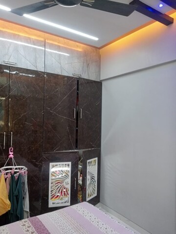 Furnished Amenities in 1 BHK Apartment at Anita Vihar, Kandivali East – for Sale