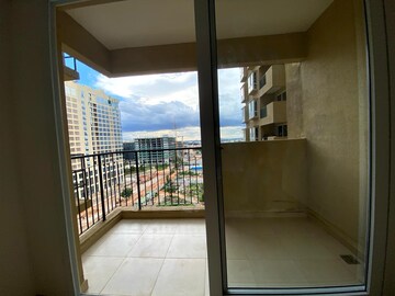 Room in 1 BHK Apartment at Bhartiya Nikoo Homes, Thanisandra Main Road – for Sale