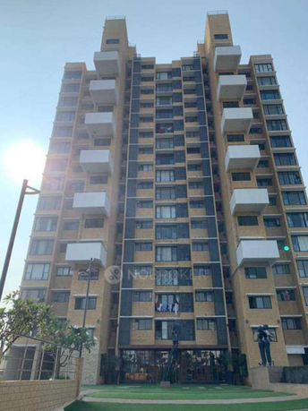 2 BHK Apartment For Rent in Kanakia Hollywood Versova Mumbai 7160475