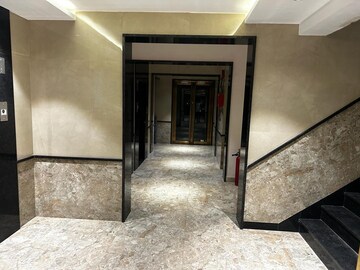 Room in 4 BHK Apartment at Orchid Petals, Sector 49 – for Sale