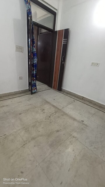 Room in 2 BHK Builder Floor at Raghu Nagar – for Sale