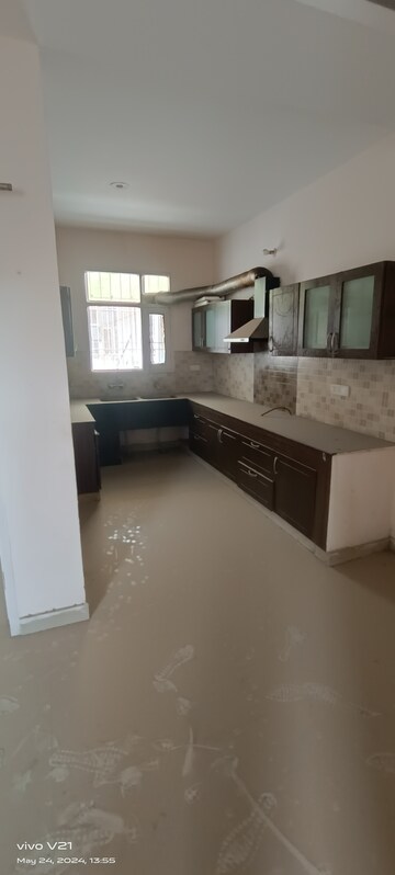 2 BHK Apartment For Sale in High Ground