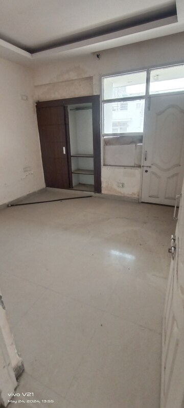 Room in 2 BHK Apartment at High Ground – for Sale