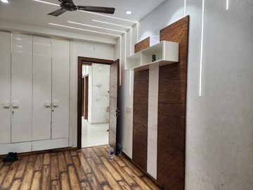 Building Lobby in 3 BHK Builder Floor at Sector 30 – for Sale