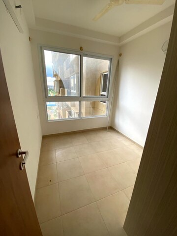 Room in 2 BHK Apartment at Bhartiya Nikoo Homes, Thanisandra Main Road – for Sale