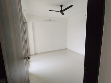 Room in 2 BHK Apartment at Mukta Residency Phase 2, Shilphata – for Rent