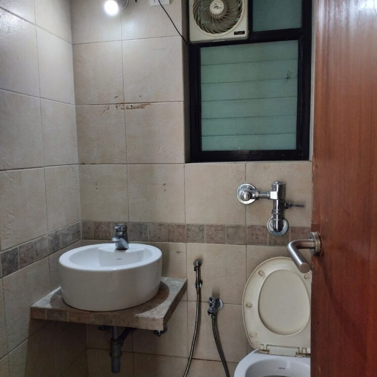 Bathroom, lords-nahur 2 Bedroom 950 Sq.Ft. Apartment In Usha Nagar Mumbai 7163954