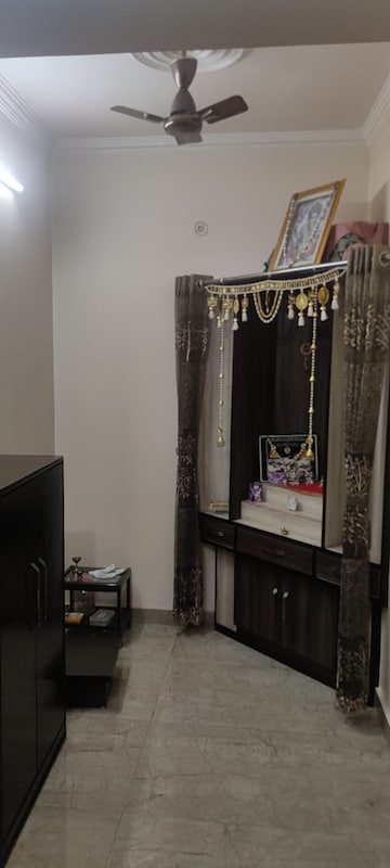 Bedroom in 5 BHK Independent House at Gomti Nagar – for Sale