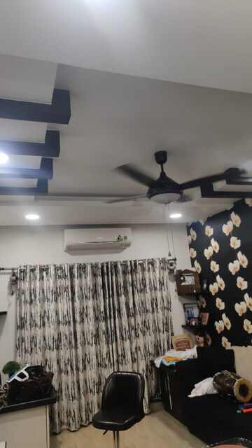 Master Bedroom in 5 BHK Independent House at Gomti Nagar – for Sale