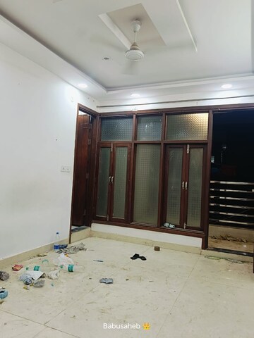 Room in 3 BHK Builder Floor at Govindpuri – for Sale