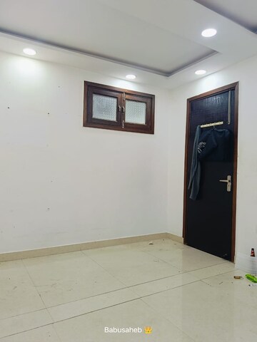 Room in 3 BHK Builder Floor at Govindpuri – for Sale