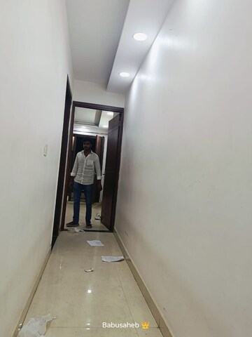 Building Lobby in 3 BHK Builder Floor at Govindpuri – for Sale