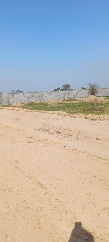  Plot For Sale in Mathura Road