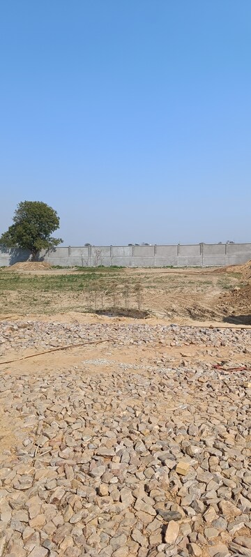  Plot For Sale in Mathura Road