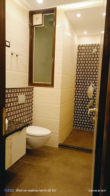 Bathroom in 6 BHK Villa at RWA Apartments Sector 47, Sector 47 – for Sale