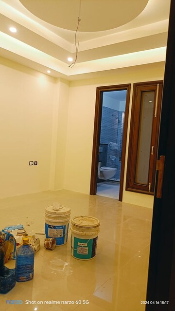 Living Room in 6 BHK Villa at RWA Apartments Sector 47, Sector 47 – for Sale