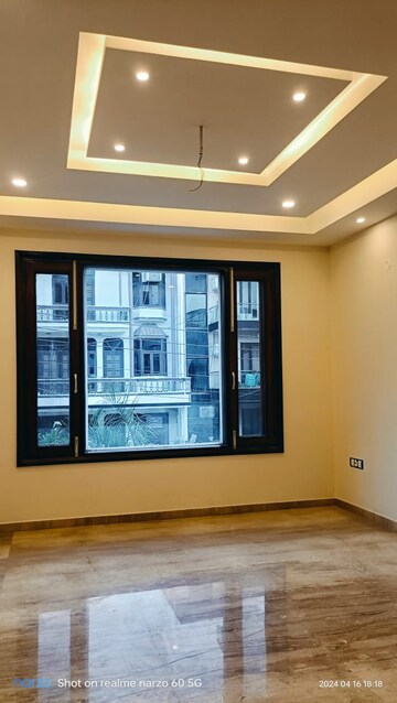 Room in 6 BHK Villa at RWA Apartments Sector 47, Sector 47 – for Sale