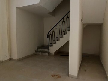 Room in 3.5 BHK Builder Floor at Ansal API Esencia, Sector 67 – for Sale