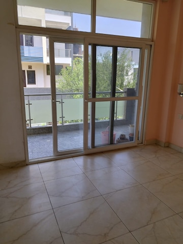 Room in 4 BHK Apartment at Tata Primanti-Tower Residences, Sector 72 – for Sale