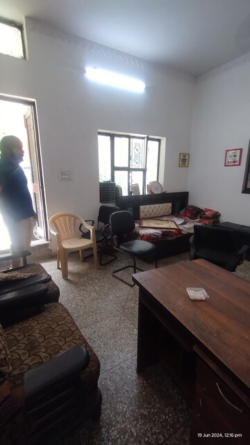 Master Bedroom in 3 BHK Independent House at Uttam Nagar – for Sale