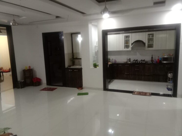  Parking, avantika colony 4 Bedroom 180 Sq.Yd. Builder Floor In Avantika Colony Ghaziabad 7165619