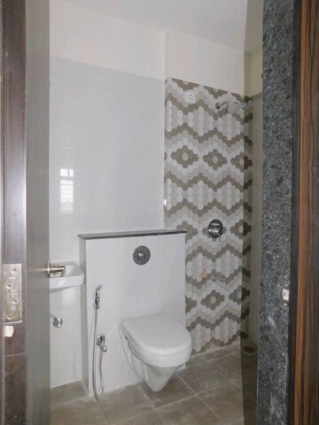Bathroom in 1.5 BHK Apartment at Sheth Midori, Dahisar East – for Sale