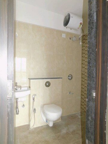 Bathroom in 1.5 BHK Apartment at Sheth Midori, Dahisar East – for Sale