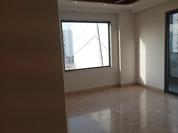 Room in 4 BHK Builder Floor at South City 2 – for Sale