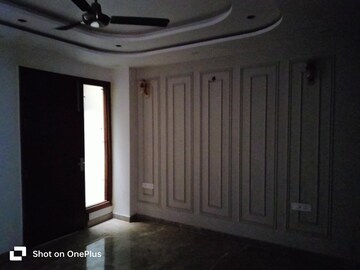 Room in 3 BHK Builder Floor at Vikas Puri – for Sale