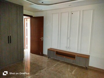 Room in 3 BHK Builder Floor at Vikas Puri – for Sale