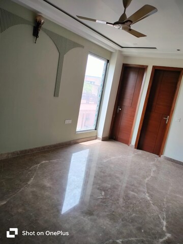 Room in 3 BHK Builder Floor at Vikas Puri – for Sale