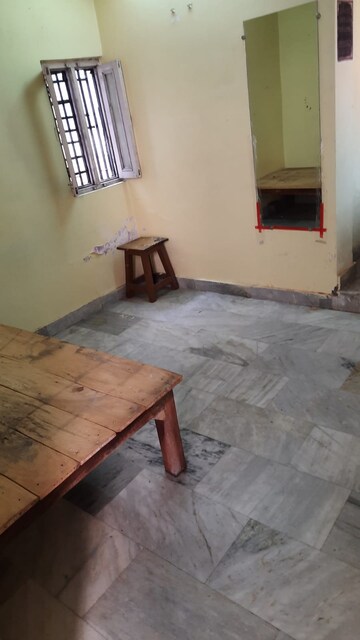 Room in 2.5 BHK Independent House at Gomti Nagar – for Sale