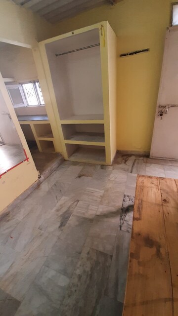 Room in 2.5 BHK Independent House at Gomti Nagar – for Sale
