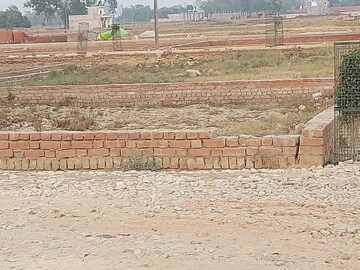 Plot Area in  Plot at Gosainganj – for Sale
