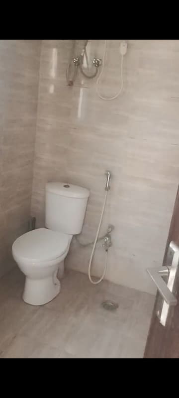 Bathroom in 4 BHK Builder Floor at BPTP Parkland Pride, Sector 77 – for Sale
