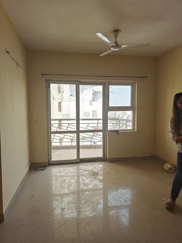 Room in 2 BHK Apartment at BPTP Princess Park, Sector 86 – for Sale