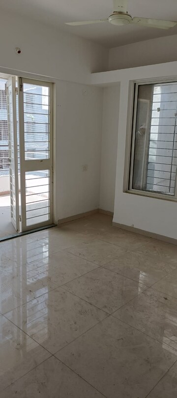 Room in 2 BHK Apartment at Nisarg Darshan Society, Nigdi – for Rent