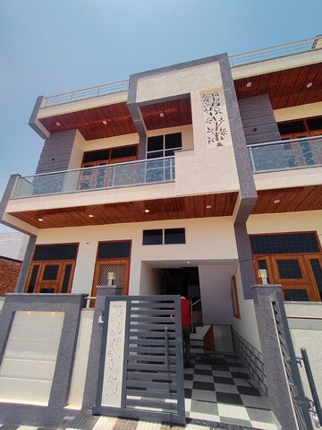 4 BHK Villa For Sale in Kalwar Road