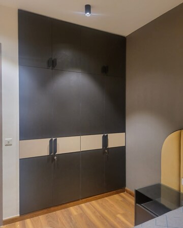 Furnished Amenities in 3 BHK Apartment at Microtek Greenburg, Sector 86 – for Sale