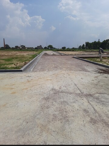 Plot Area in  Plot at Utrahtia – for Sale