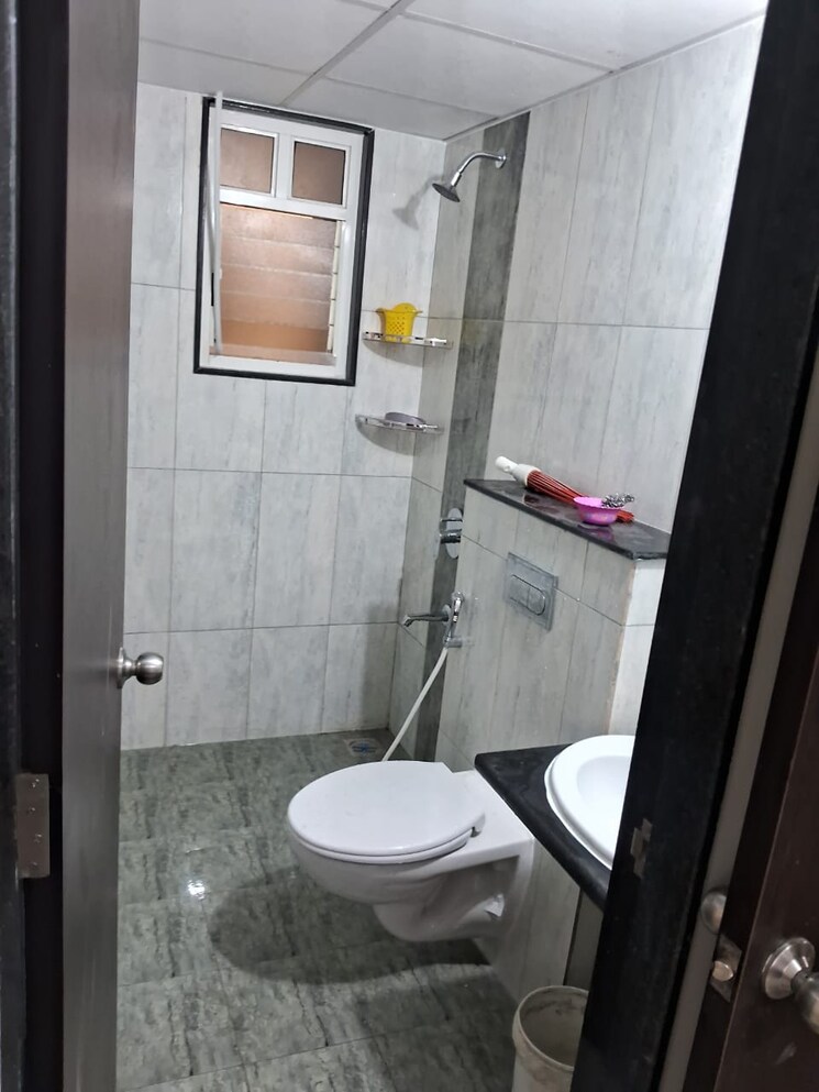 Bathroom, kohinoor-tinsel-town 2 Bedroom 850 Sq.Ft. Apartment In Hinjewadi Pune 7171668