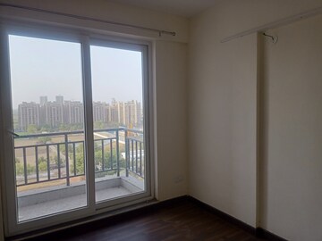 Room in 3 BHK Apartment at Landmark The Residency, Sector 103 – for Sale