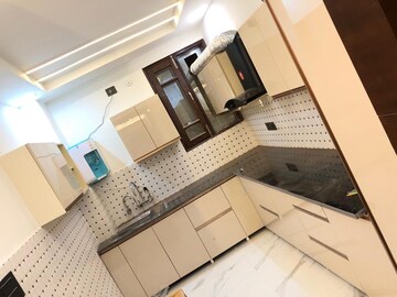 Master Bedroom in 3 BHK Builder Floor at Vijay Park – for Sale