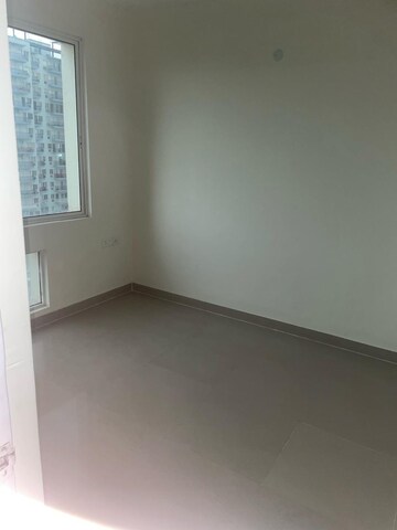 Room in 4 BHK Apartment at Sare Home, Sector 92 – for Sale