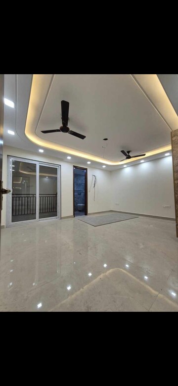 Room in 3 BHK Builder Floor at Chattarpur – for Sale