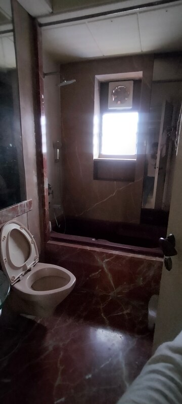 Bathroom in 3.5 BHK Apartment at Worli Naka – for Sale